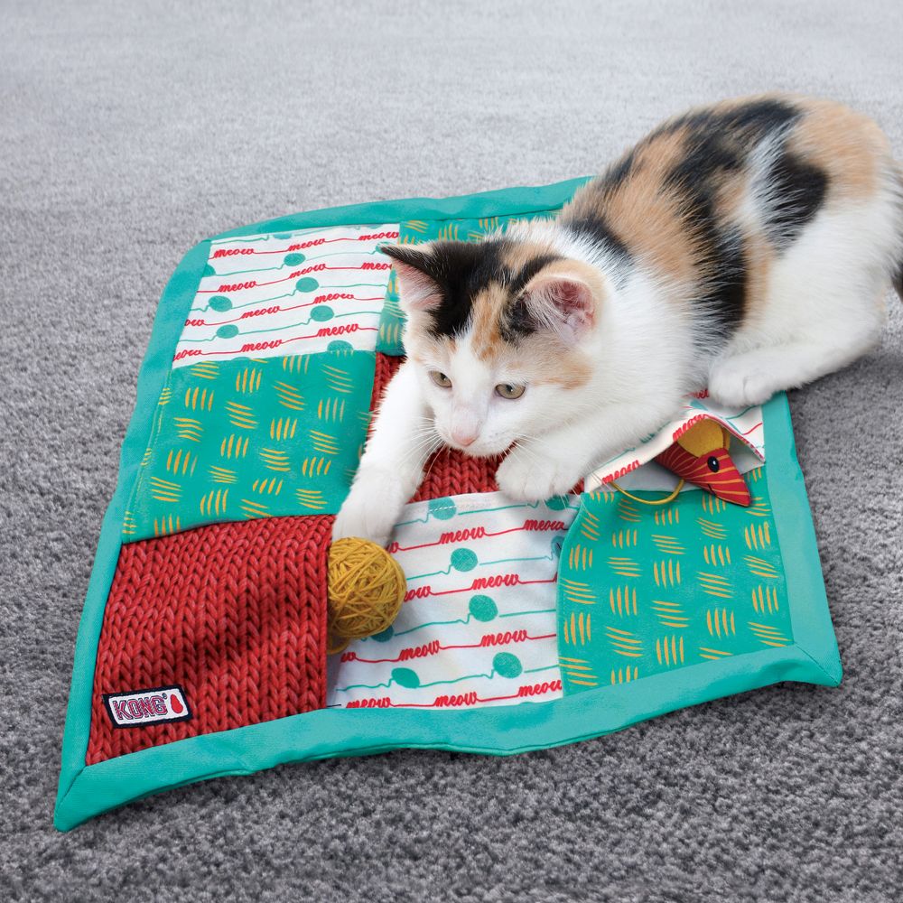 KONG Cat Puzzlements Pockets Toy